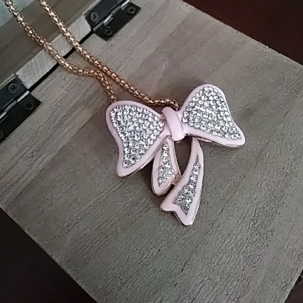 Pink Betsey bow